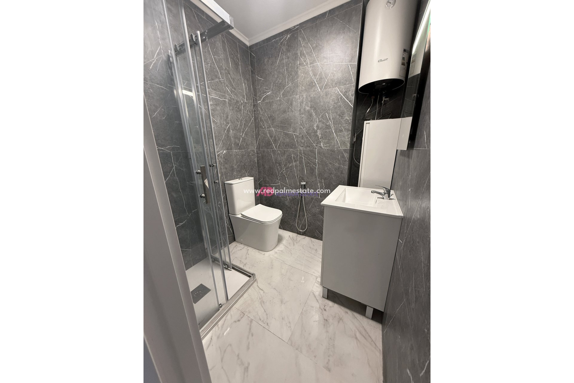 Resale - Apartment -
Torrevieja
