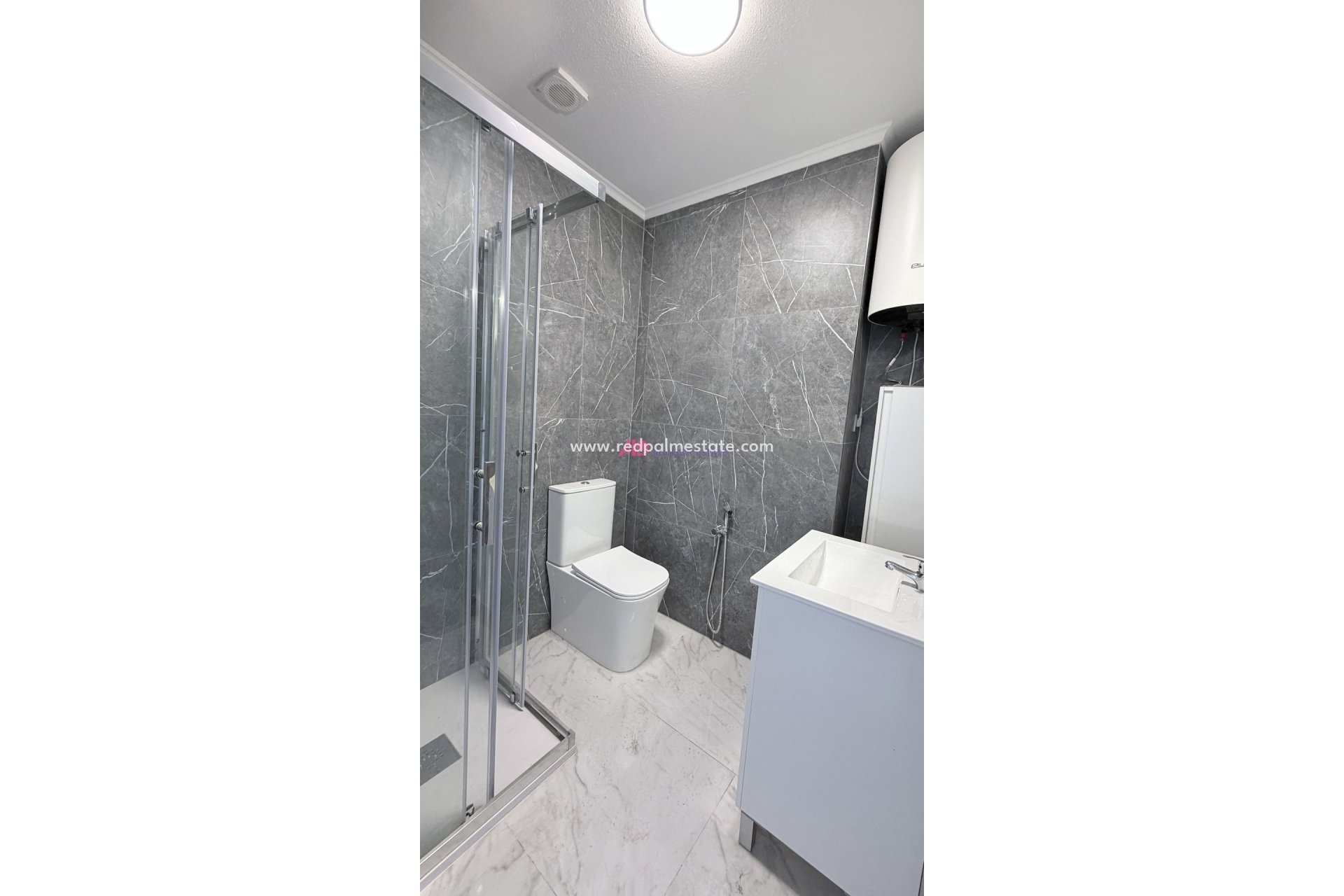 Resale - Apartment -
Torrevieja