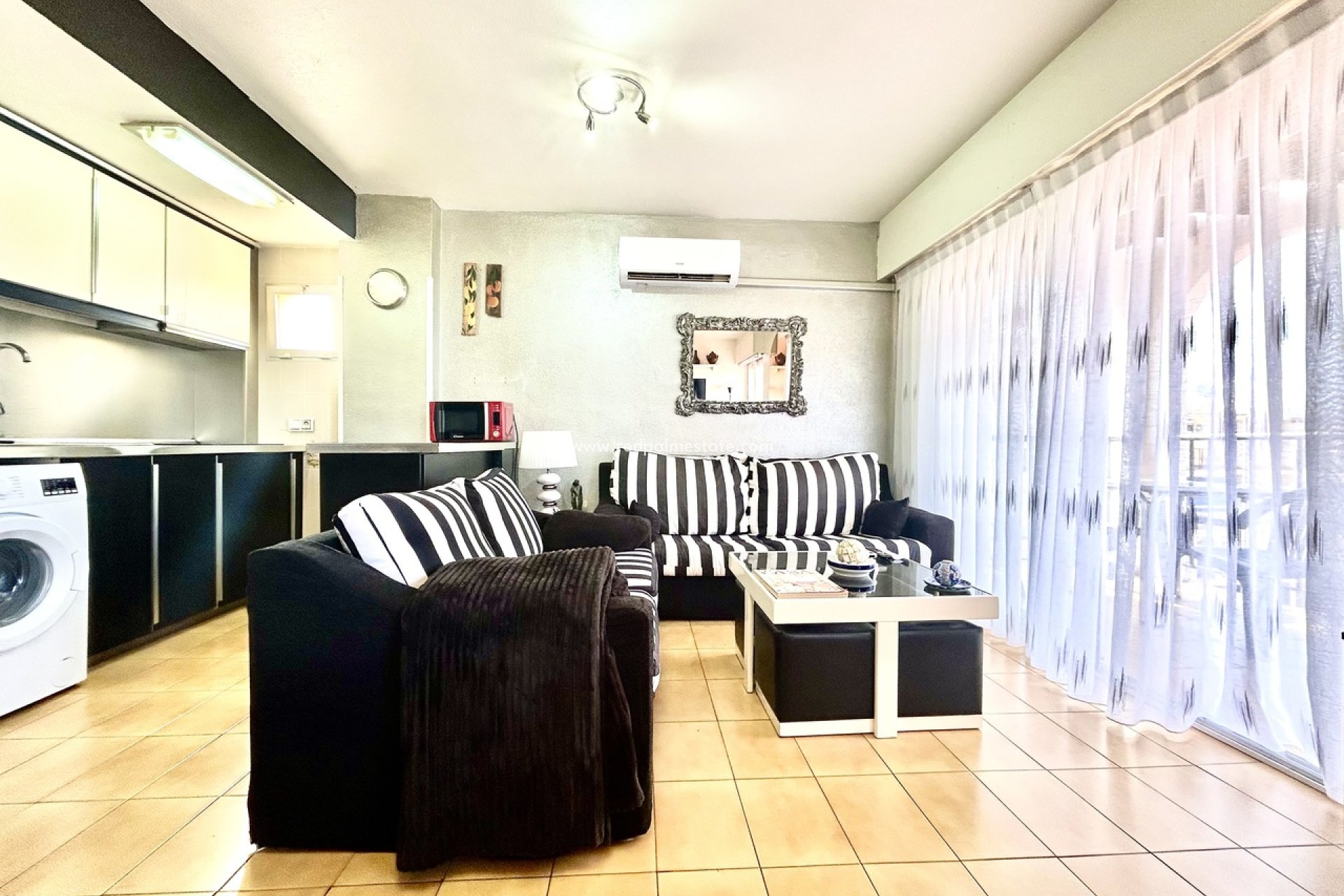 Resale - Apartment -
Torrevieja