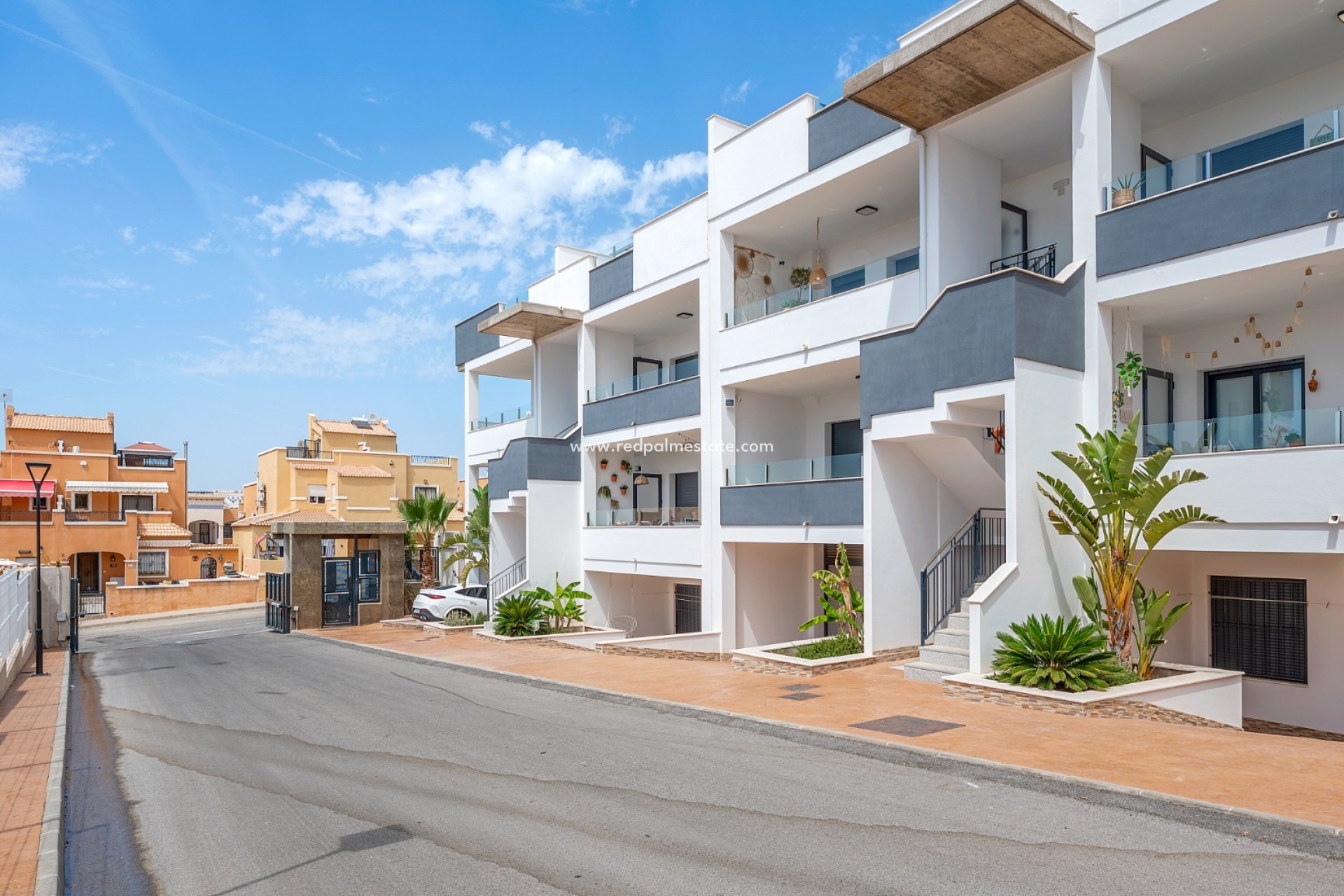 Resale - Apartment -
Torrevieja