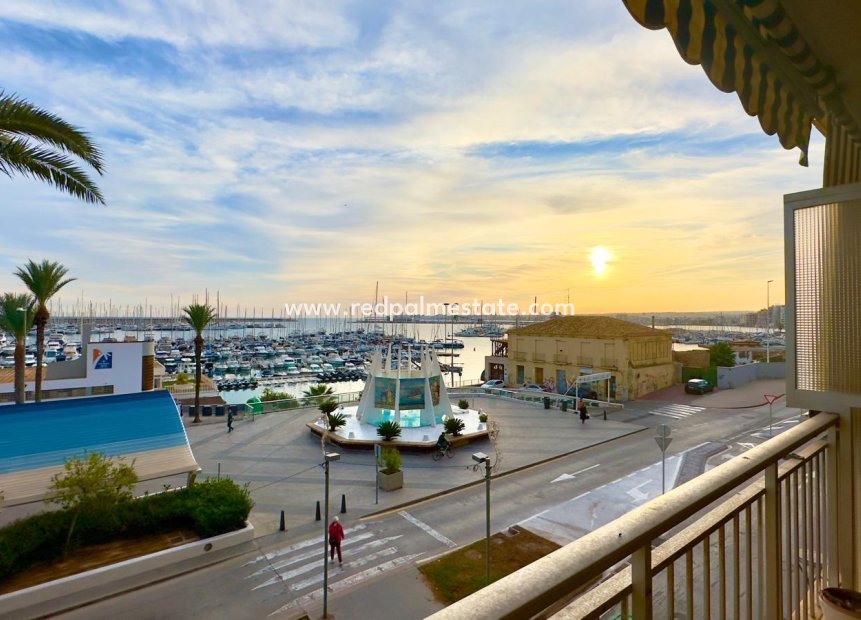 Resale - Apartment -
Torrevieja