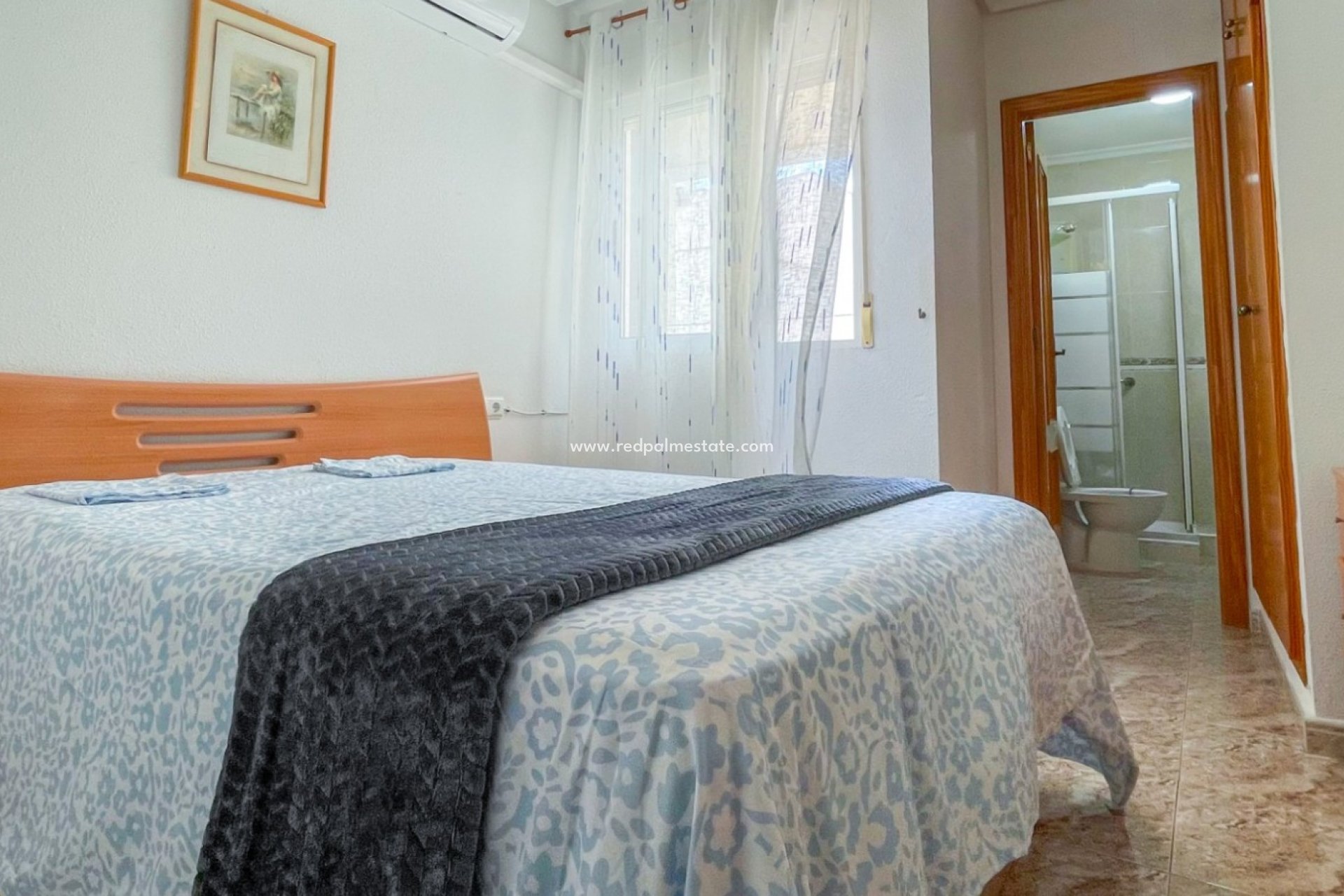 Resale - Apartment -
Torrevieja