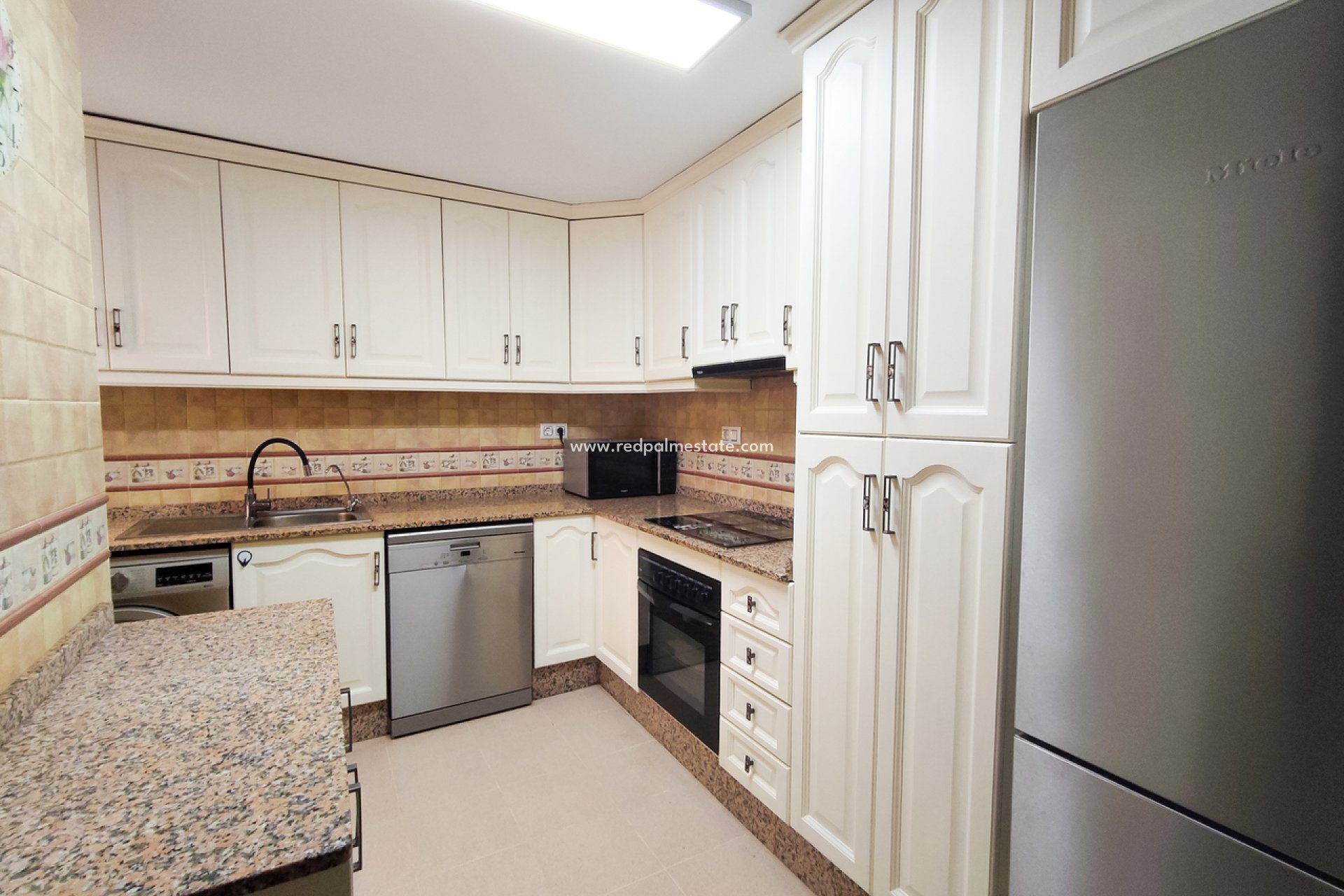 Resale - Apartment -
Torrevieja