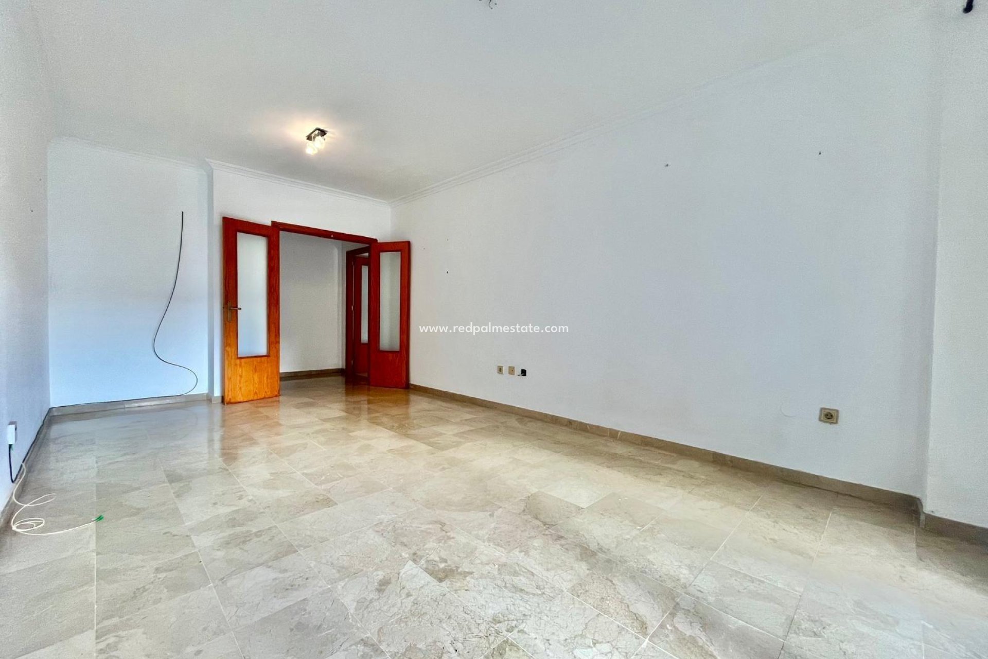 Resale - Apartment -
Torrevieja