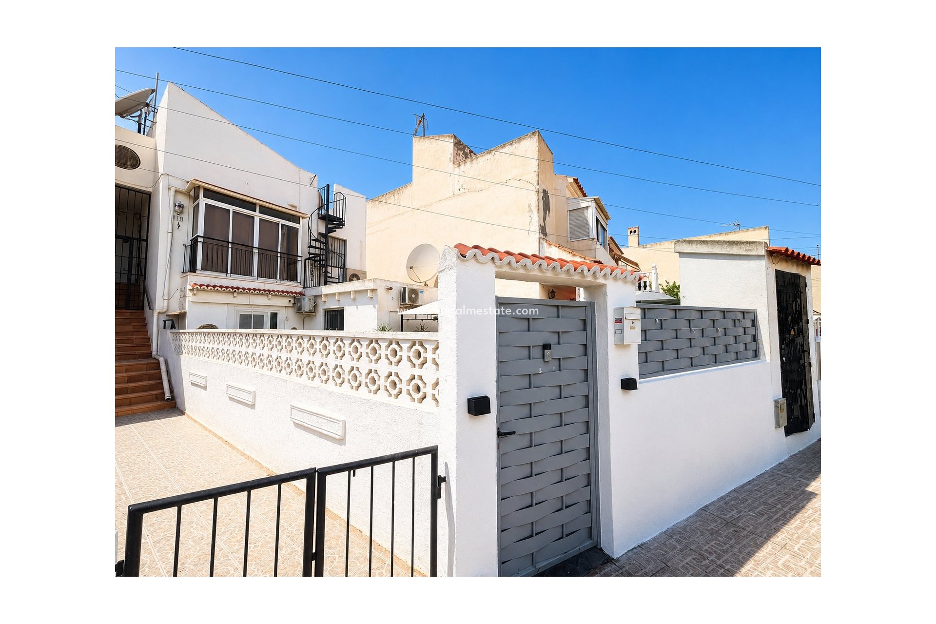 Resale - Apartment -
Torrevieja