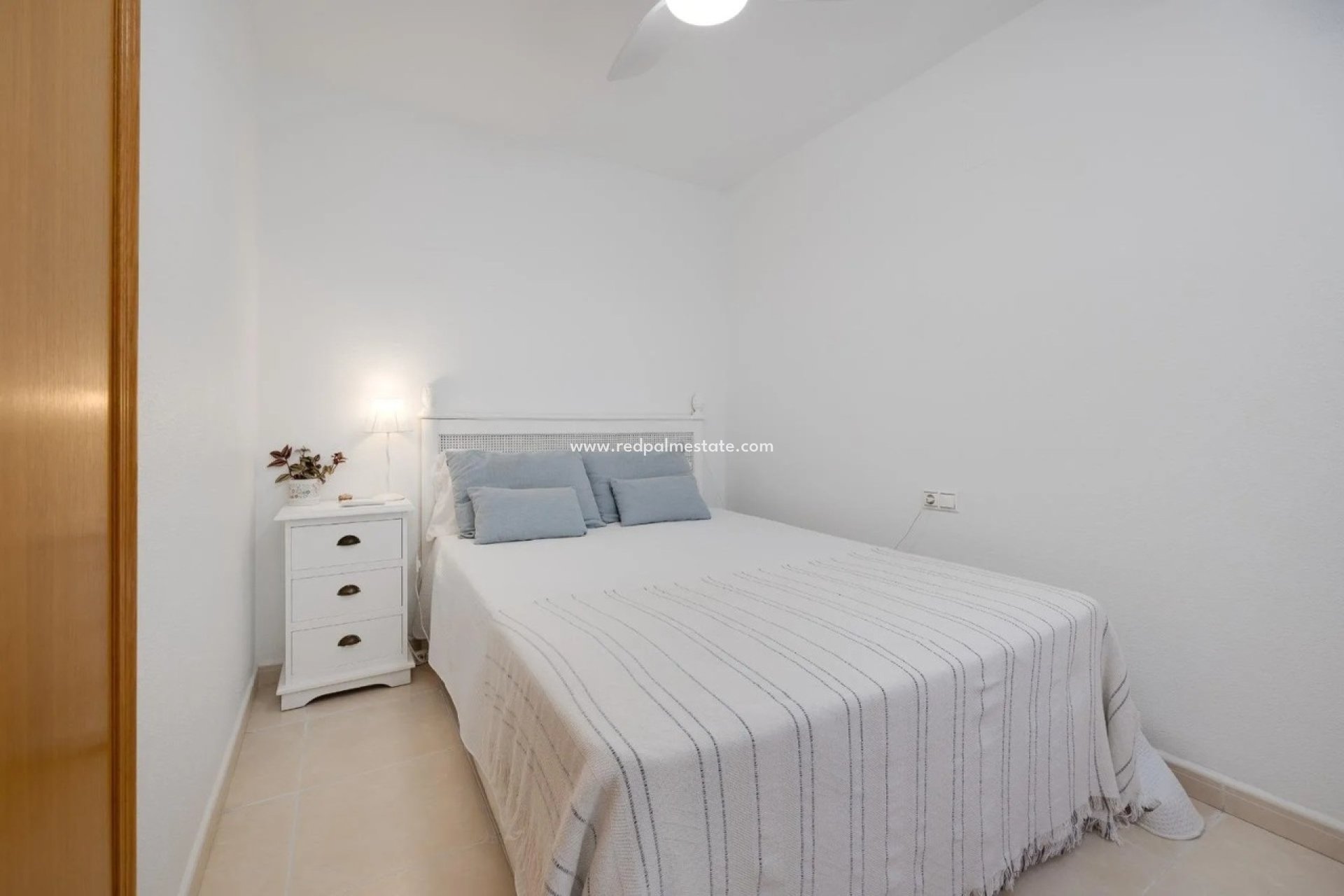 Resale - Apartment -
Torrevieja