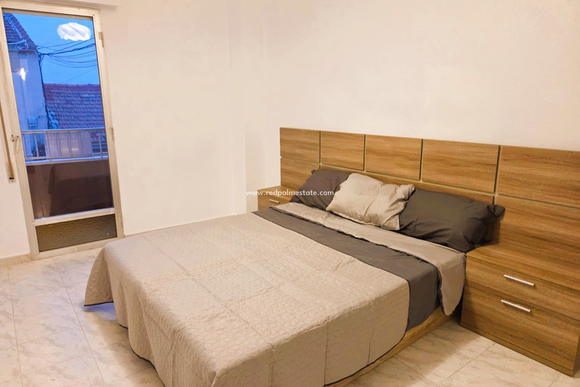 Resale - Apartment -
Torrevieja