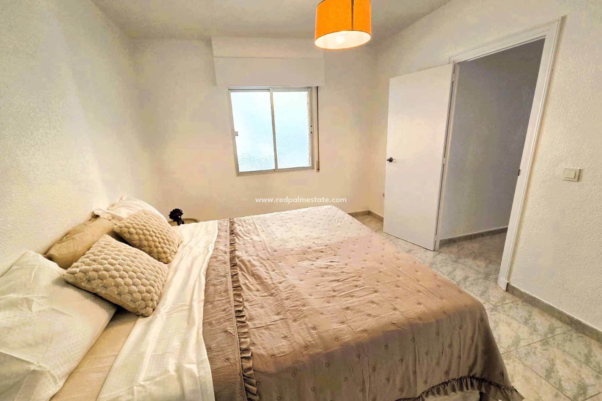Resale - Apartment -
Torrevieja