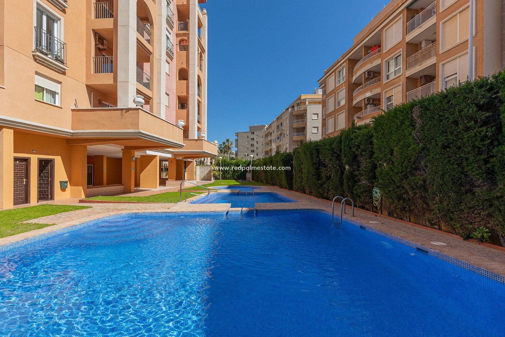 Resale - Apartment -
Torrevieja