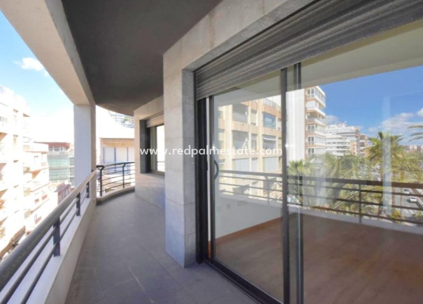 Resale - Apartment -
Torrevieja