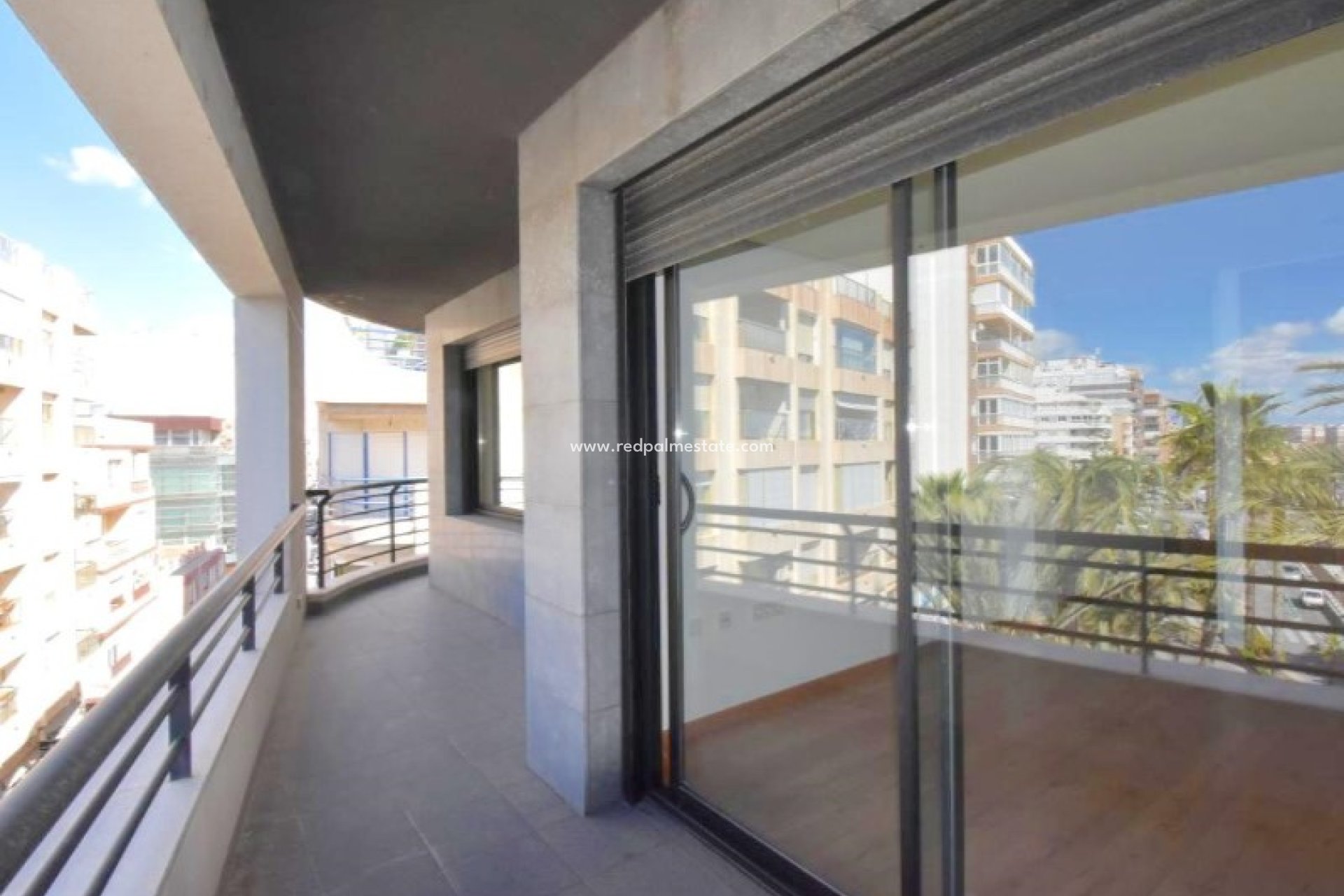 Resale - Apartment -
Torrevieja