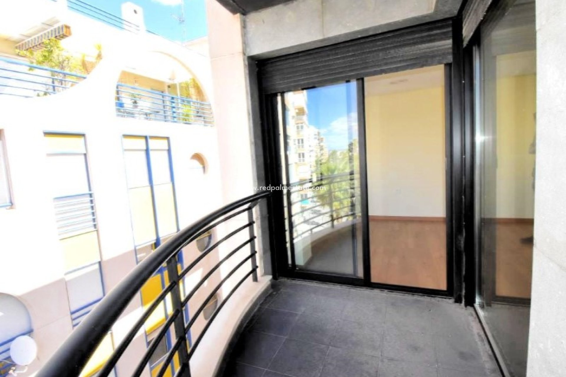 Resale - Apartment -
Torrevieja