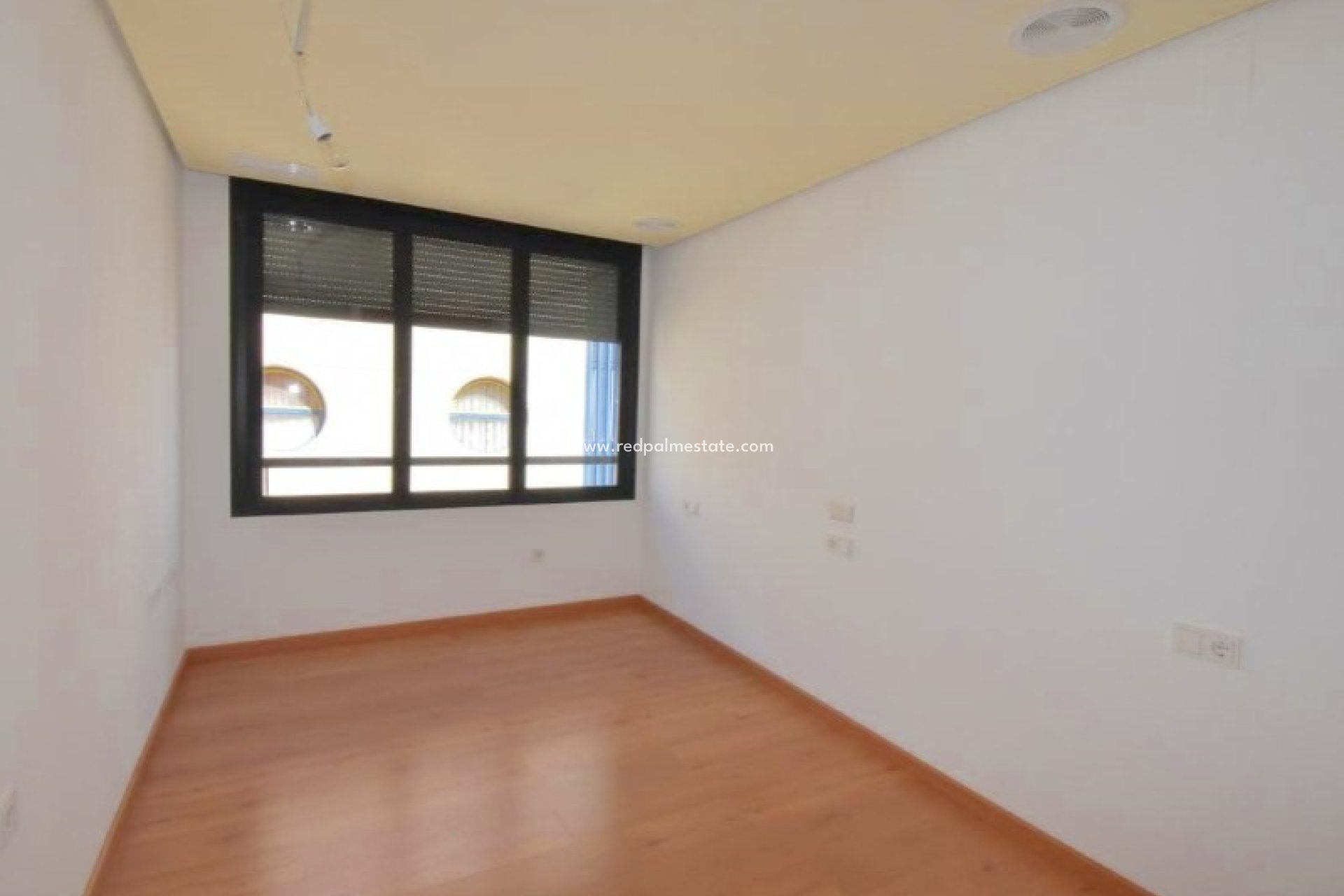 Resale - Apartment -
Torrevieja