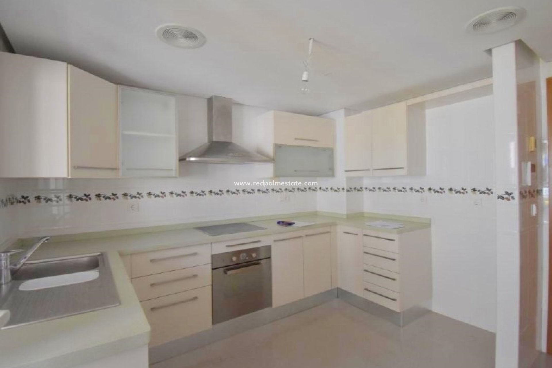 Resale - Apartment -
Torrevieja