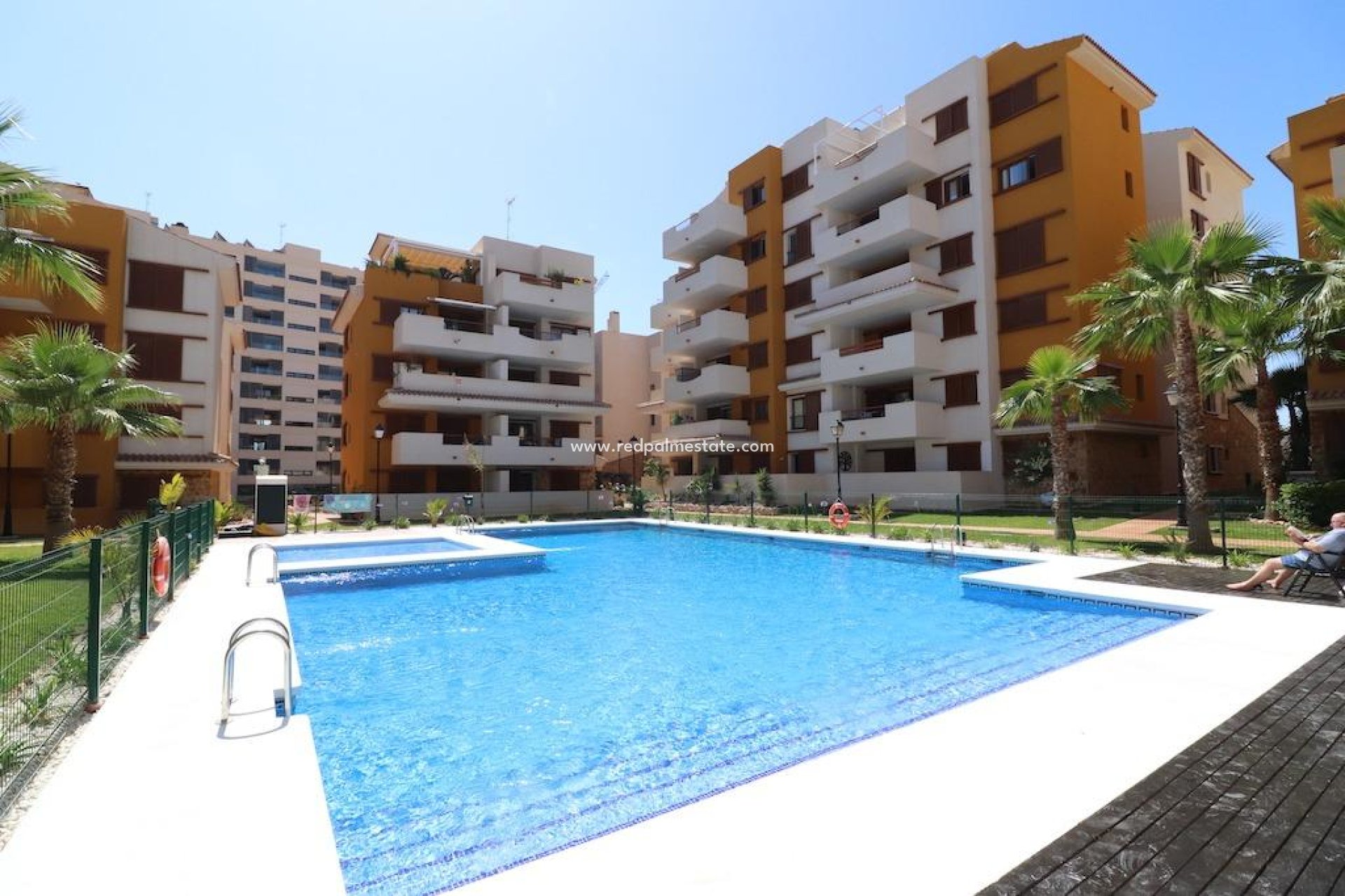 Resale - Apartment -
Torrevieja