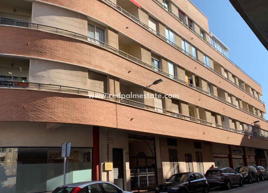 Resale - Apartment -
Torrevieja