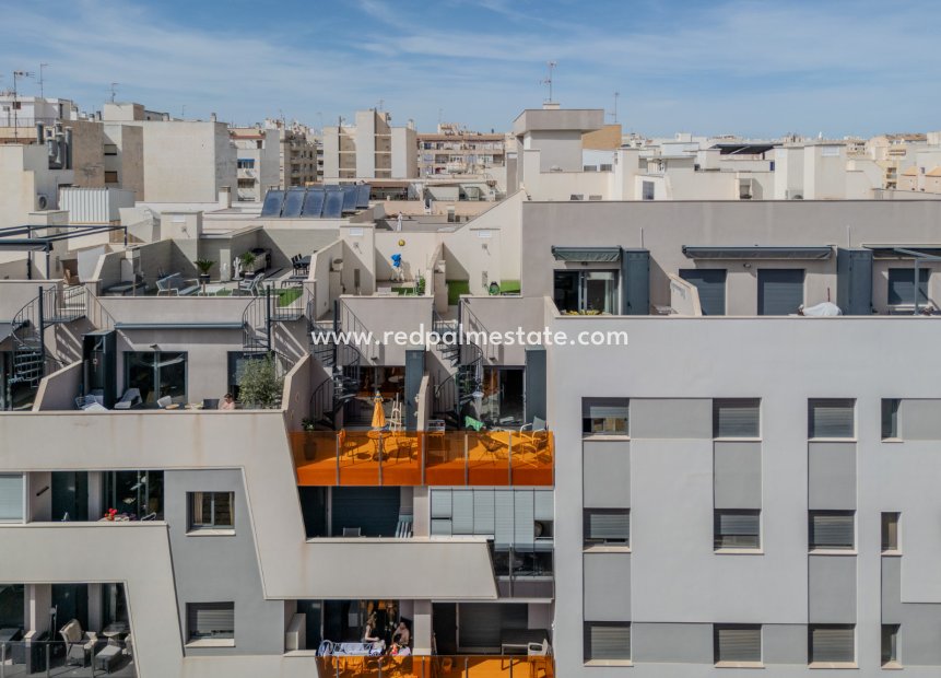 Resale - Apartment -
Torrevieja