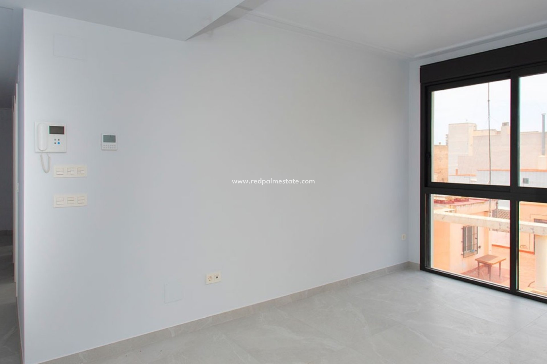 Resale - Apartment -
Torrevieja