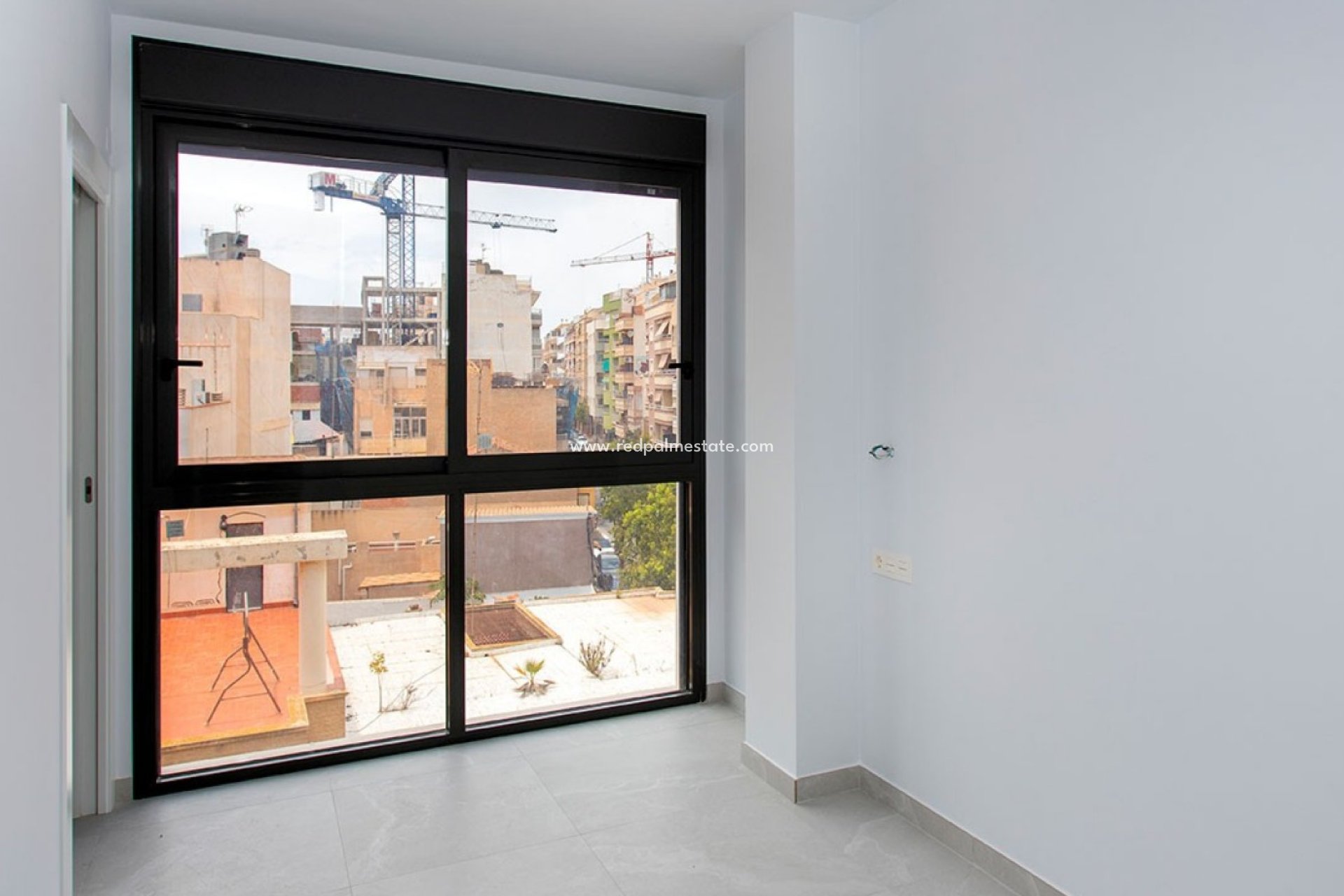 Resale - Apartment -
Torrevieja