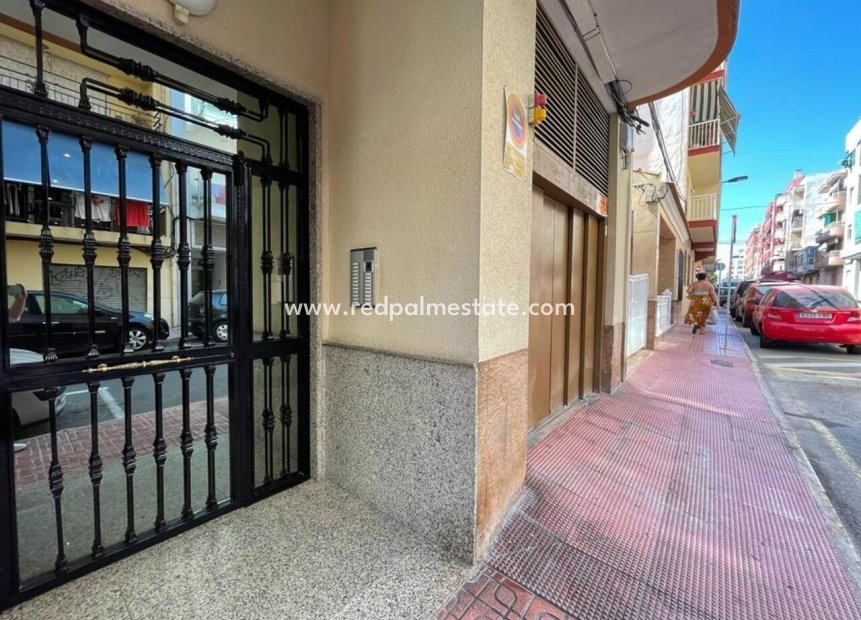 Resale - Apartment -
Torrevieja