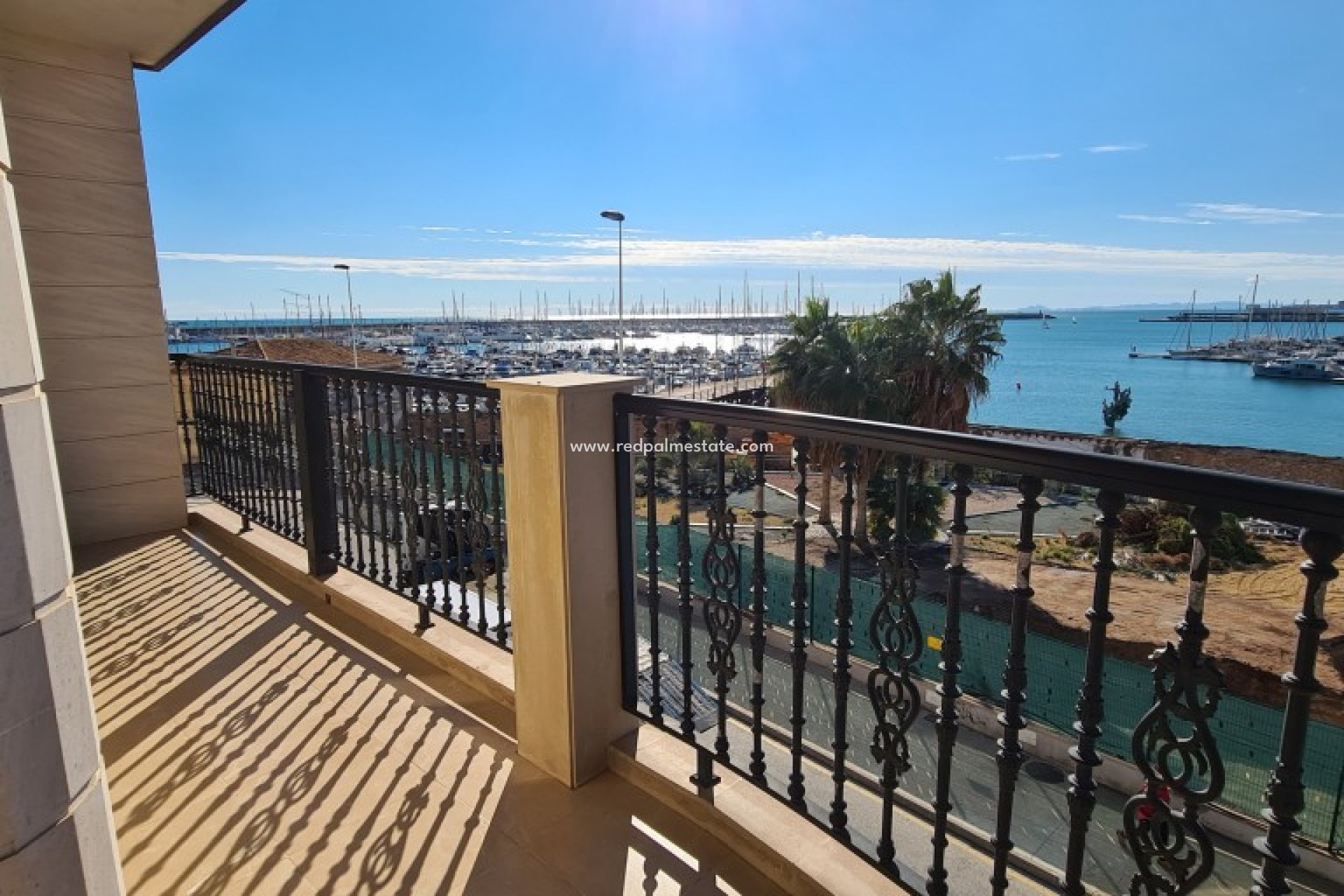 Resale - Apartment -
Torrevieja