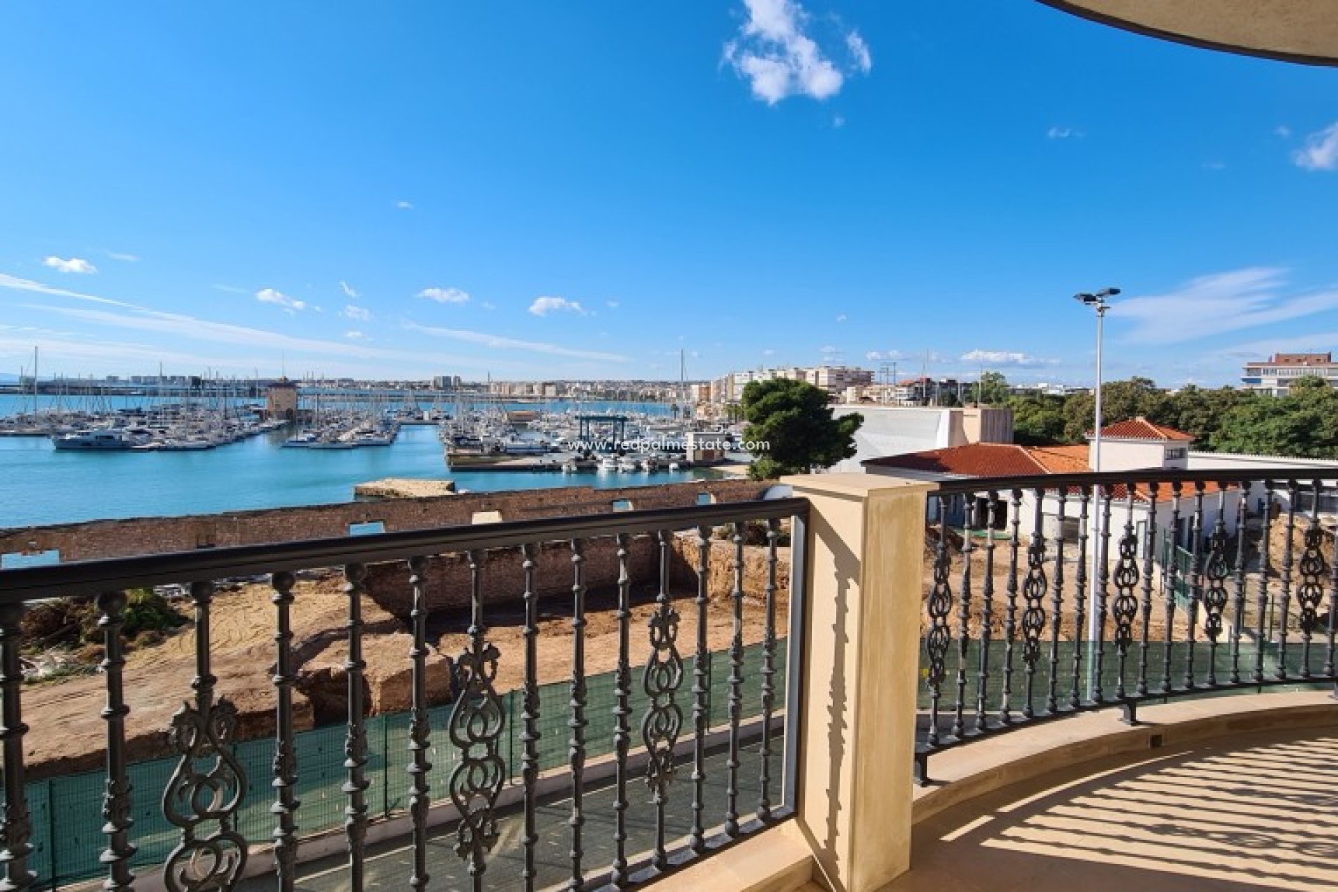 Resale - Apartment -
Torrevieja