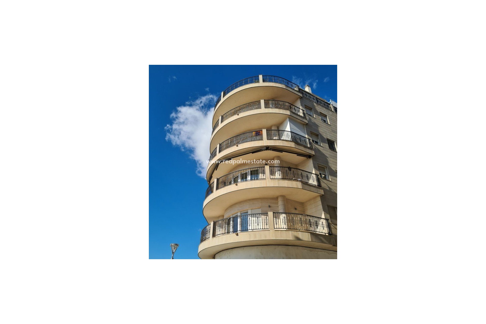 Resale - Apartment -
Torrevieja