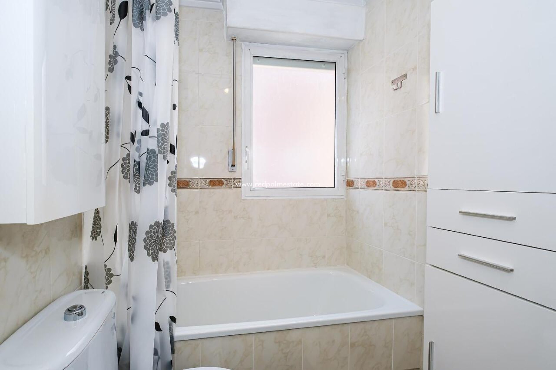 Resale - Apartment -
Torrevieja