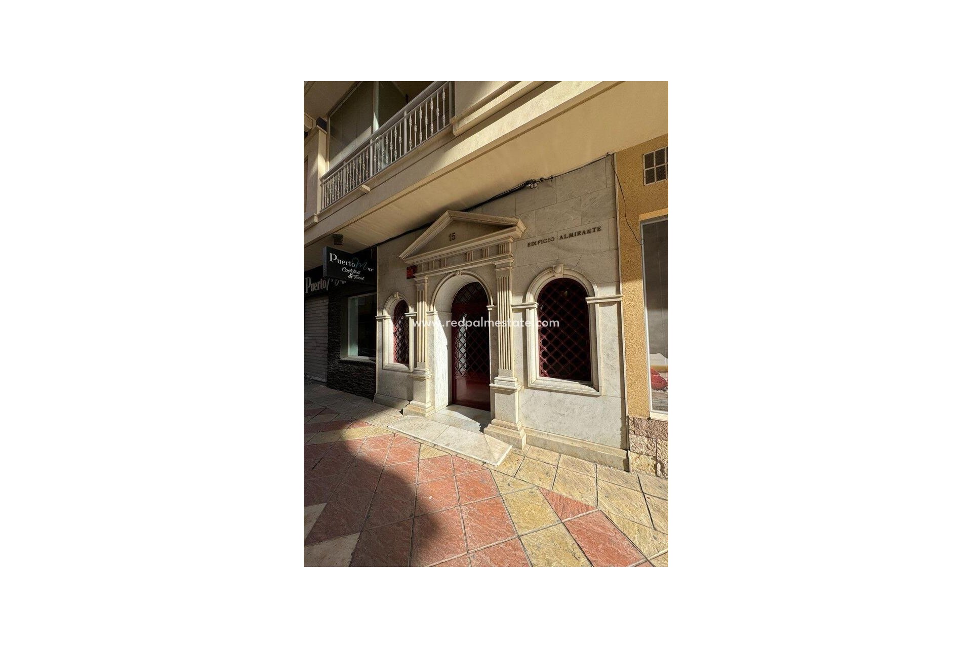 Resale - Apartment -
Torrevieja