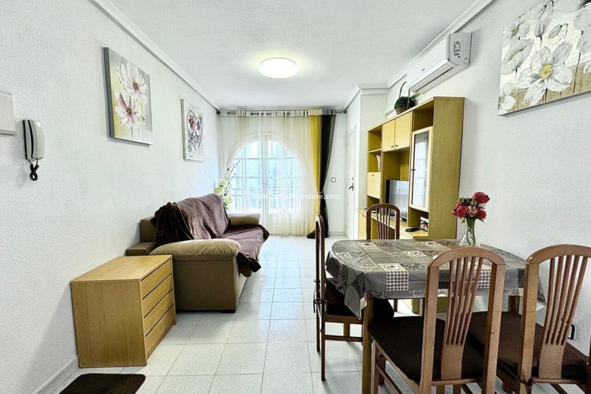 Resale - Apartment -
Torrevieja