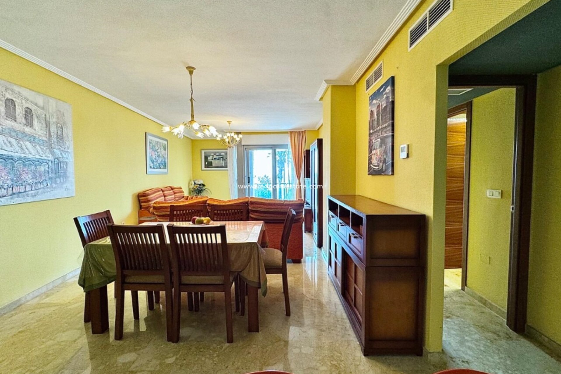 Resale - Apartment -
Torrevieja