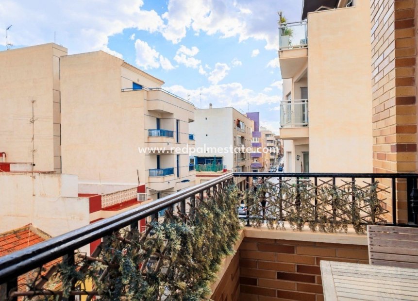 Resale - Apartment -
Torrevieja