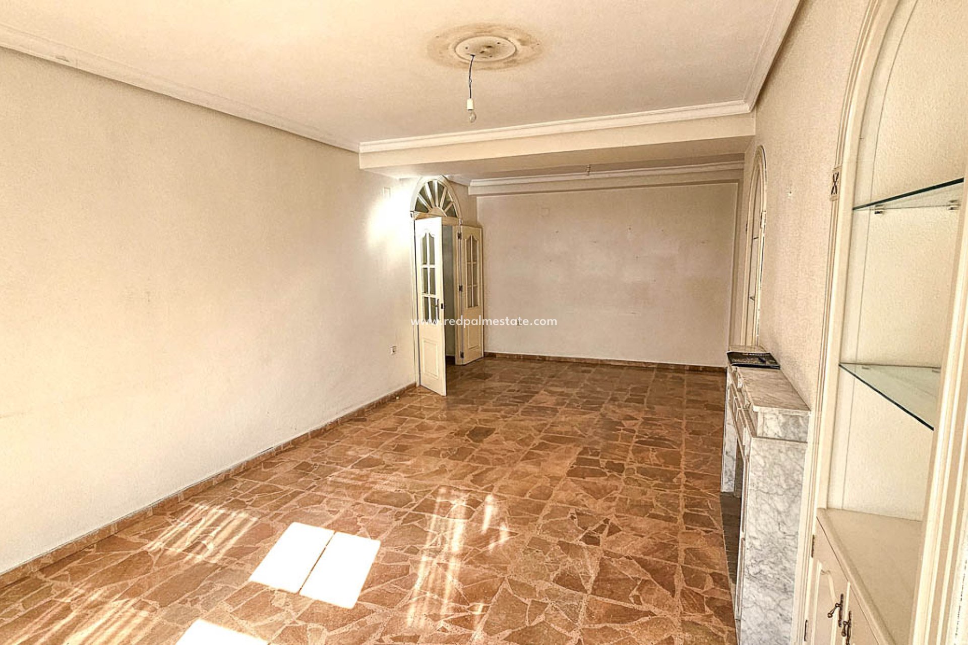 Resale - Apartment -
Torrevieja