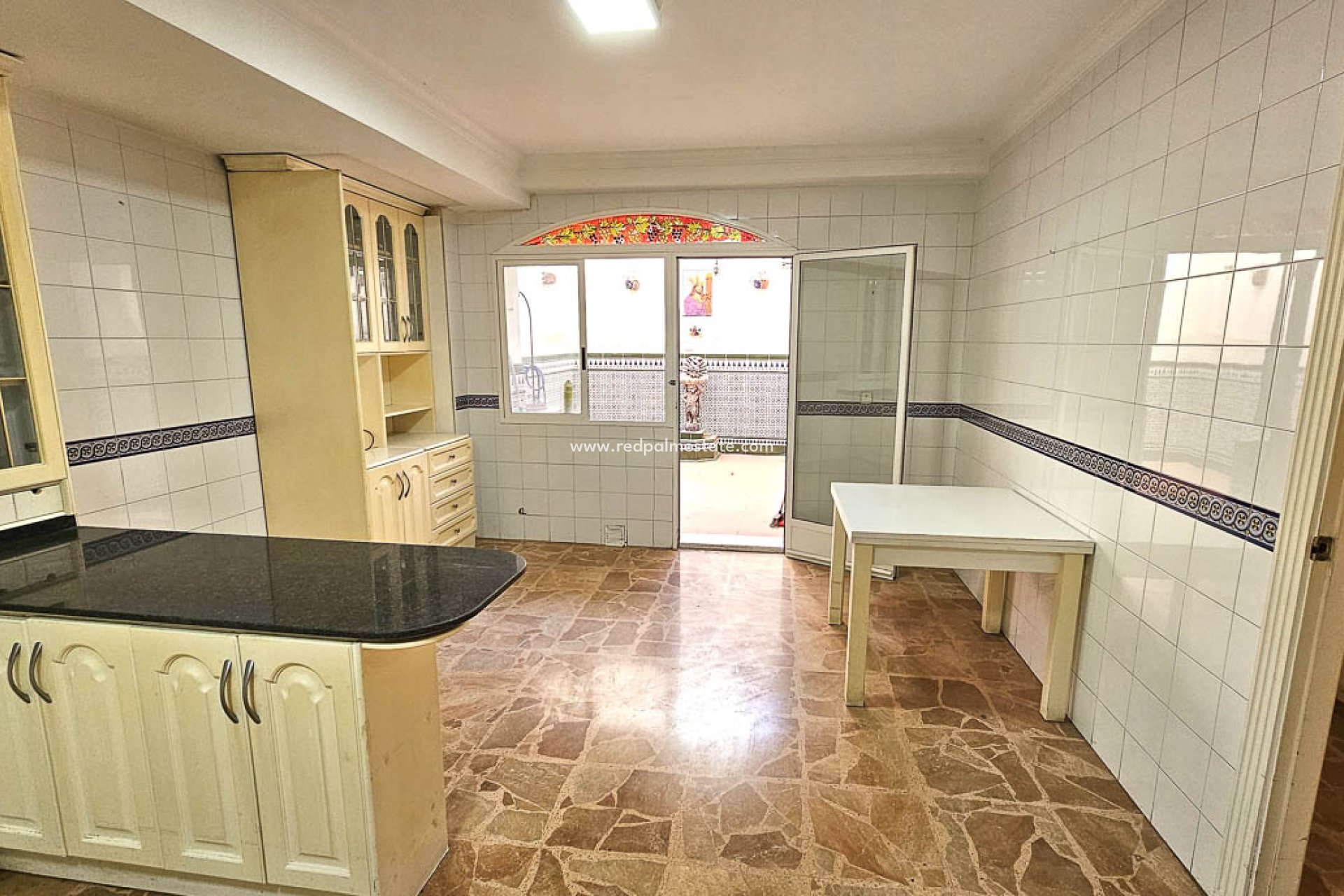 Resale - Apartment -
Torrevieja