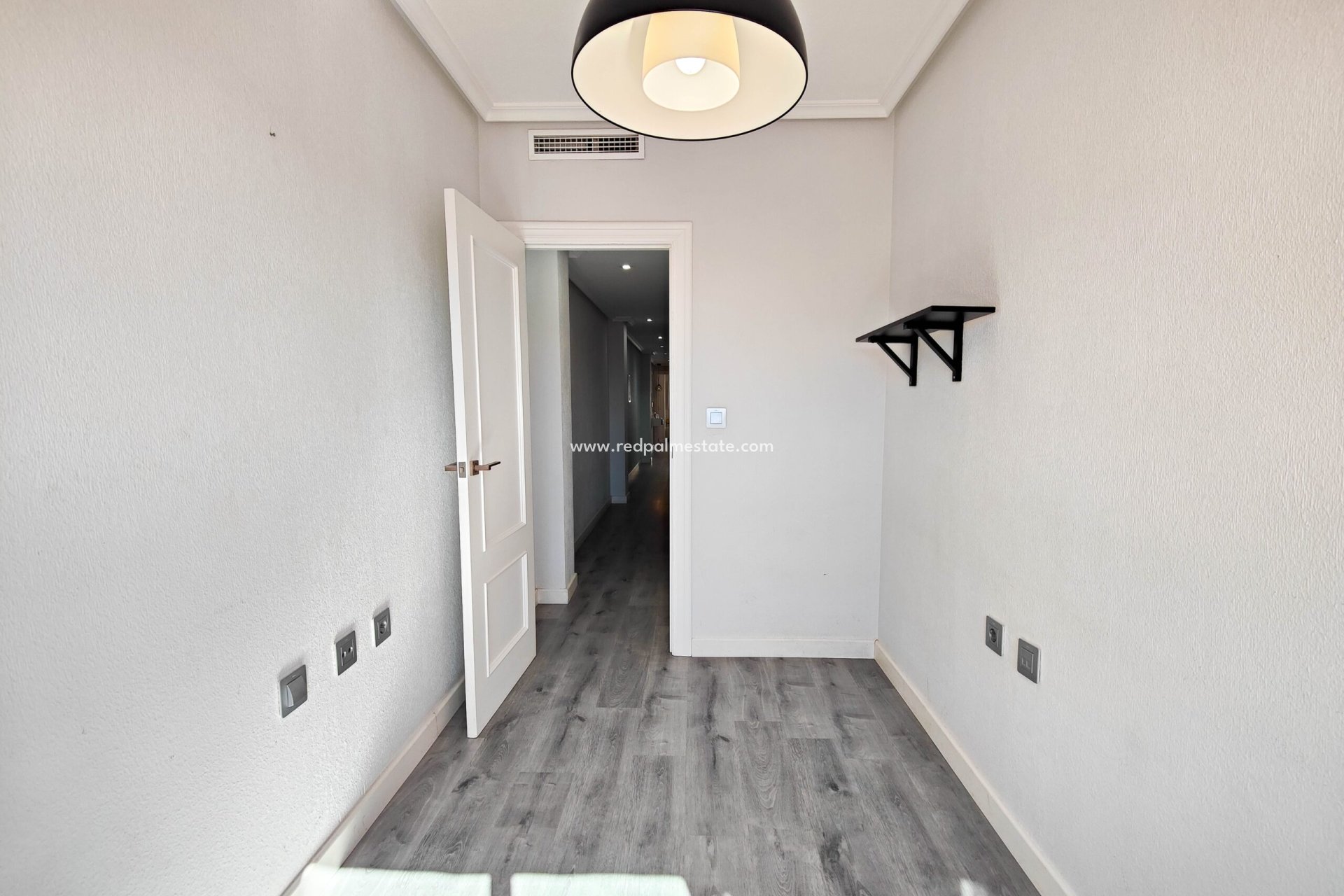 Resale - Apartment -
Torrevieja