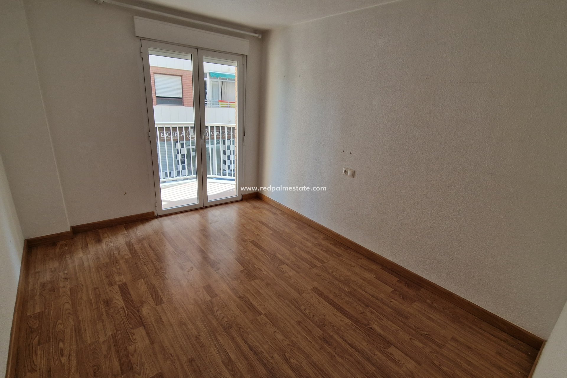 Resale - Apartment -
Torrevieja