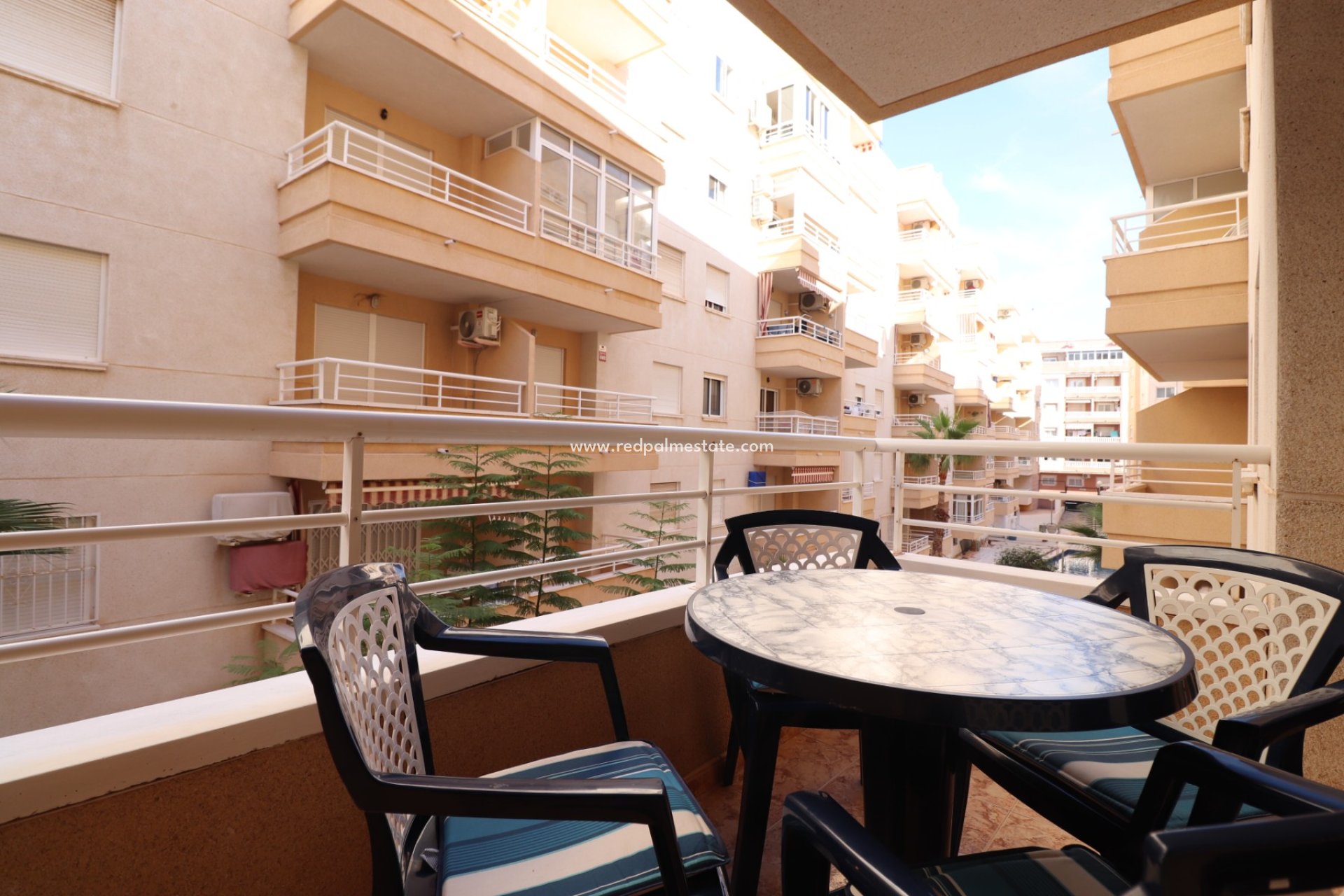 Resale - Apartment -
Torrevieja