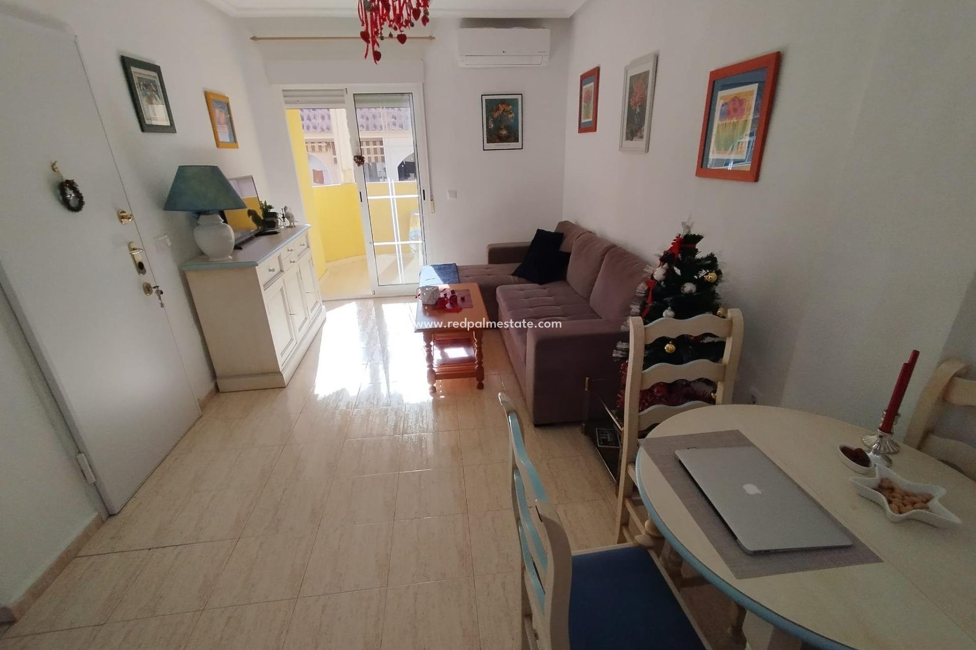 Resale - Apartment -
Torrevieja