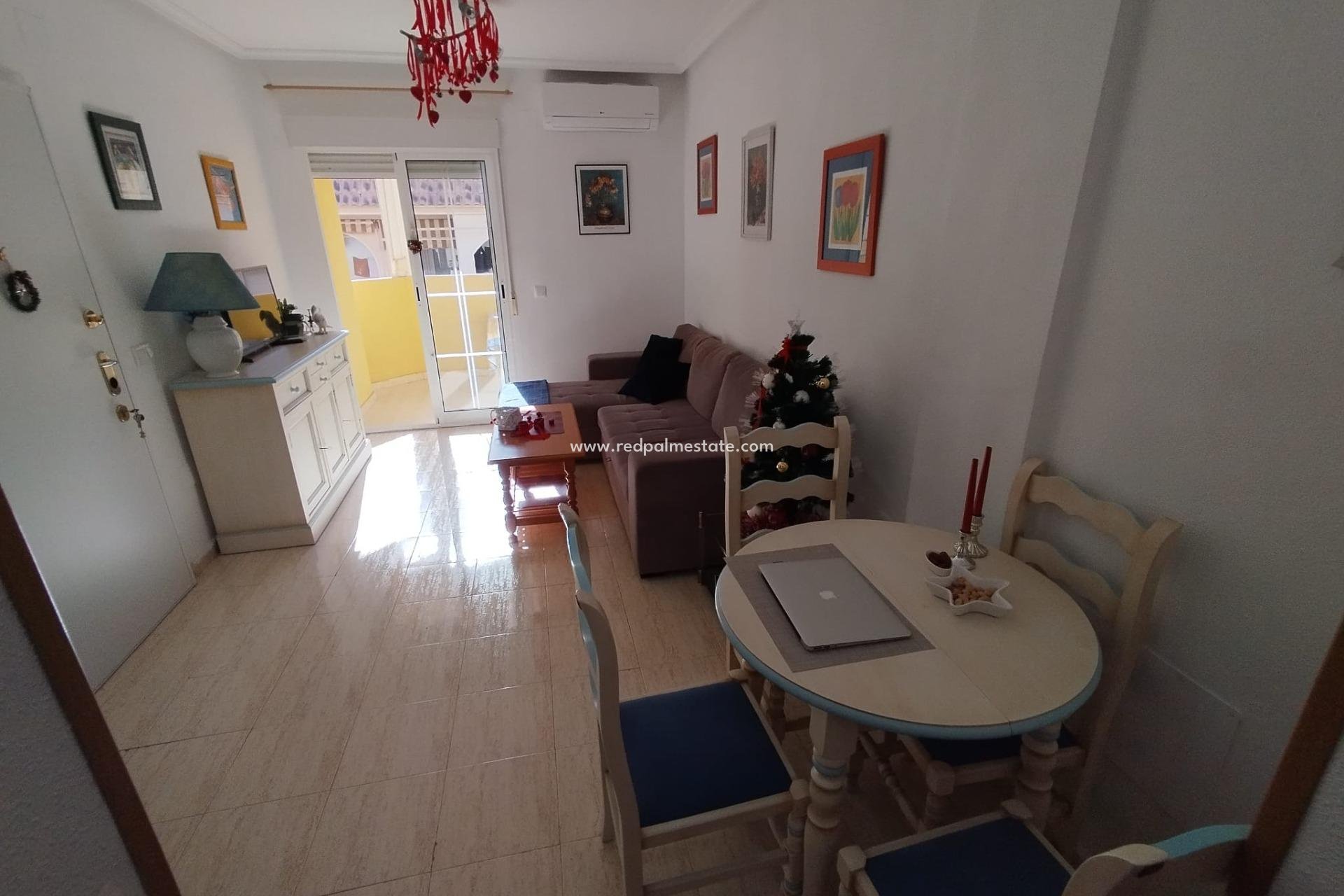 Resale - Apartment -
Torrevieja