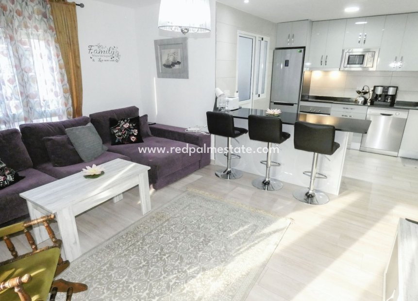 Resale - Apartment -
Torrevieja