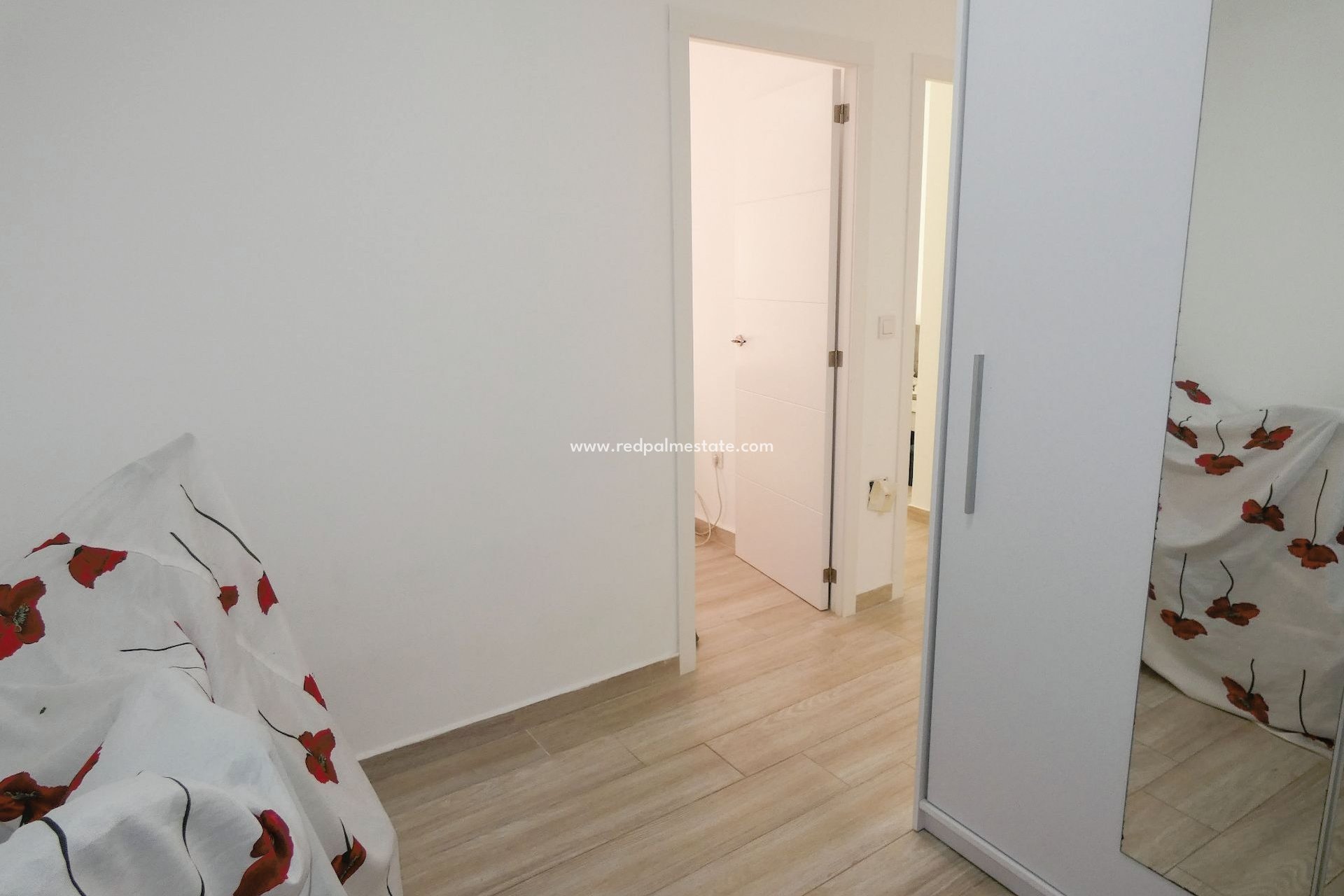 Resale - Apartment -
Torrevieja