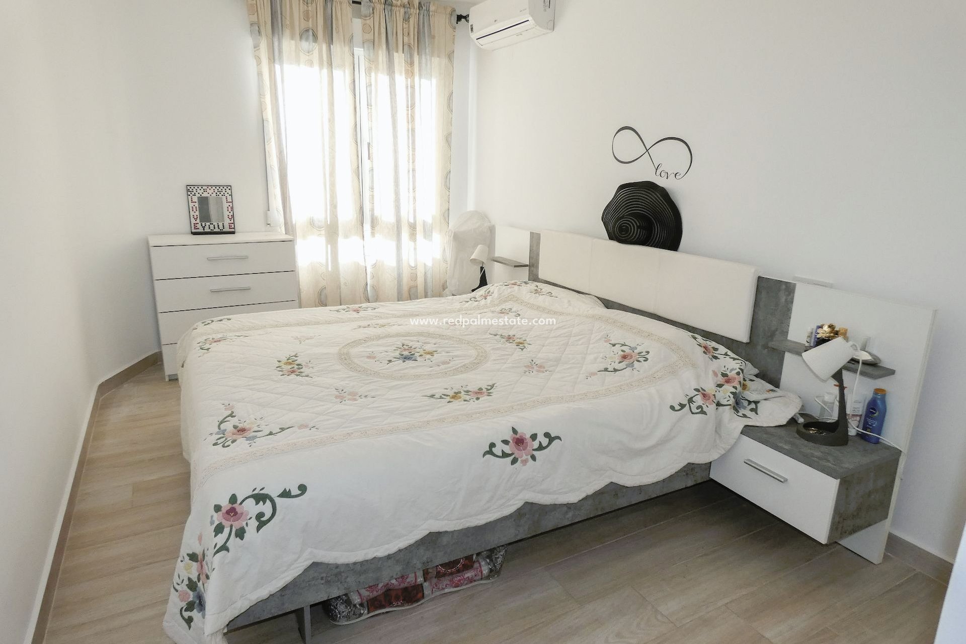 Resale - Apartment -
Torrevieja