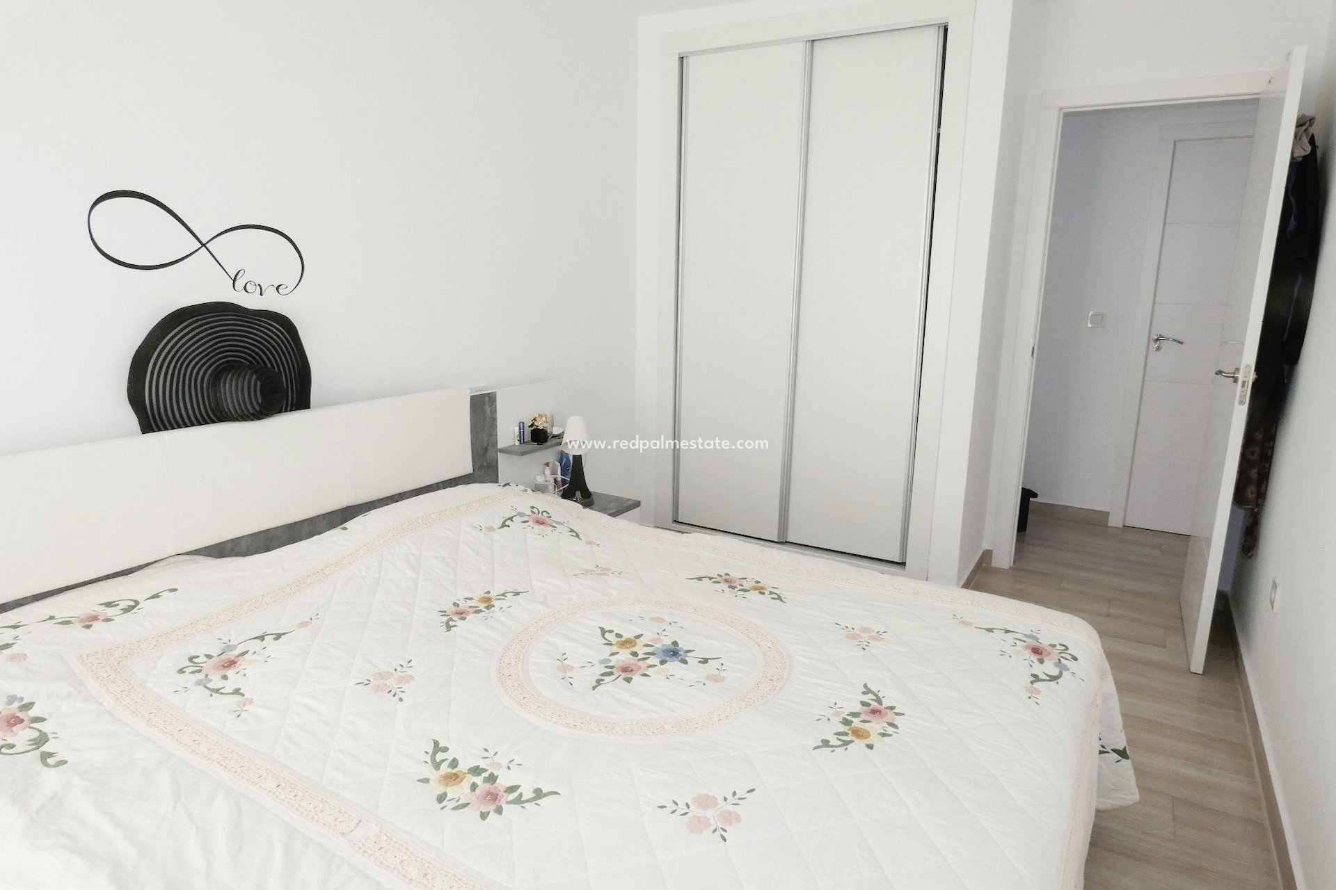 Resale - Apartment -
Torrevieja