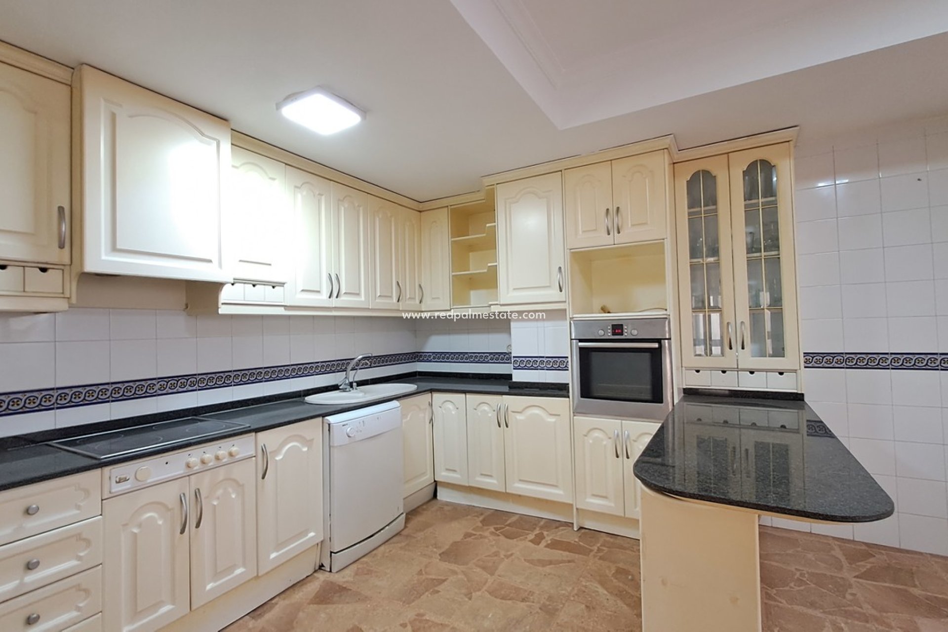 Resale - Apartment -
Torrevieja