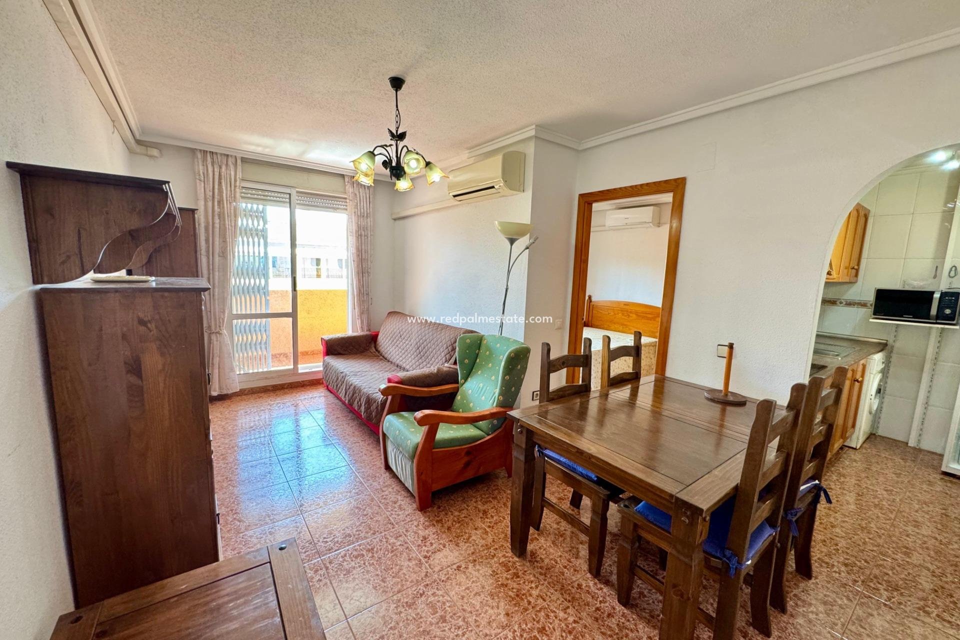 Resale - Apartment -
Torrevieja