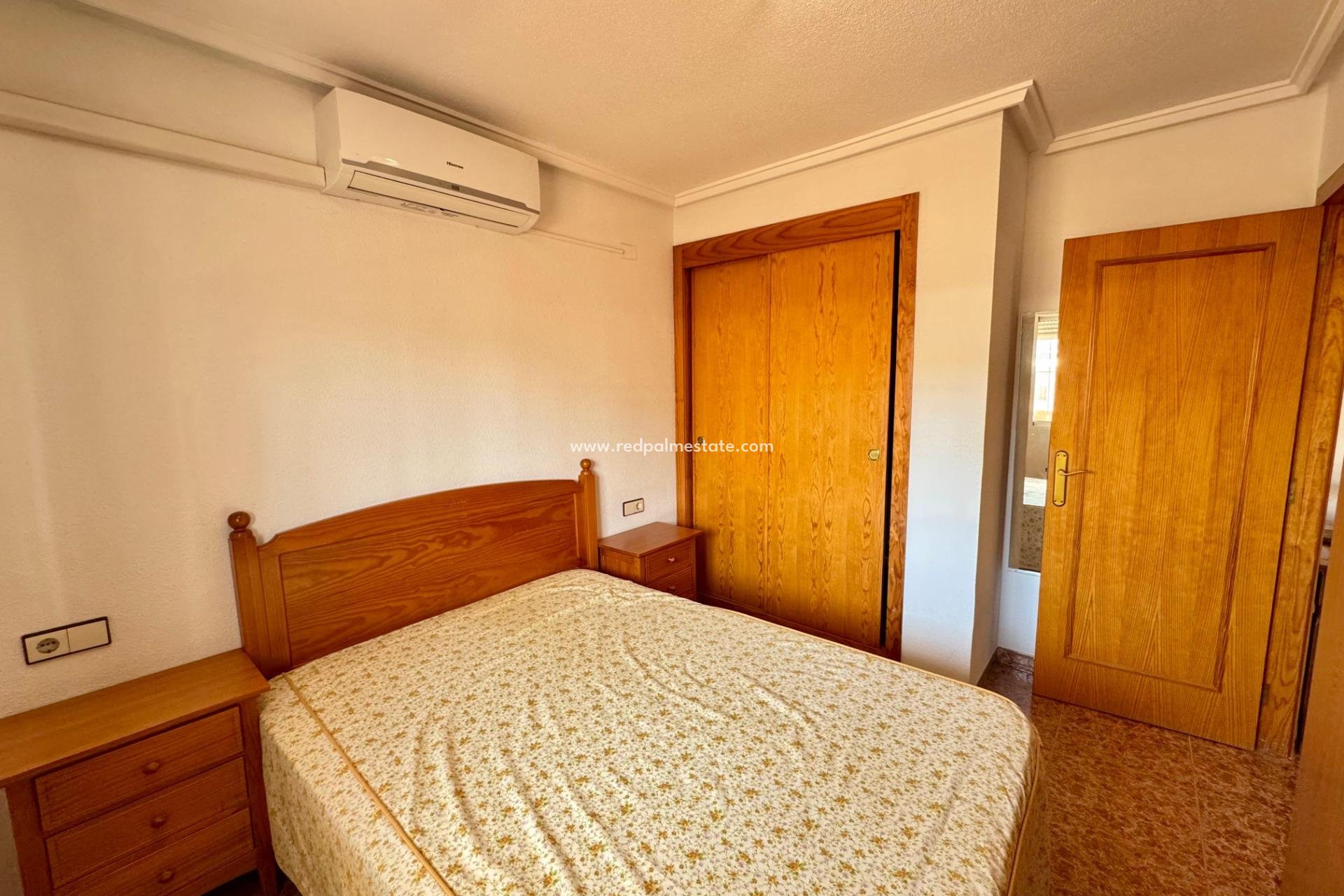 Resale - Apartment -
Torrevieja