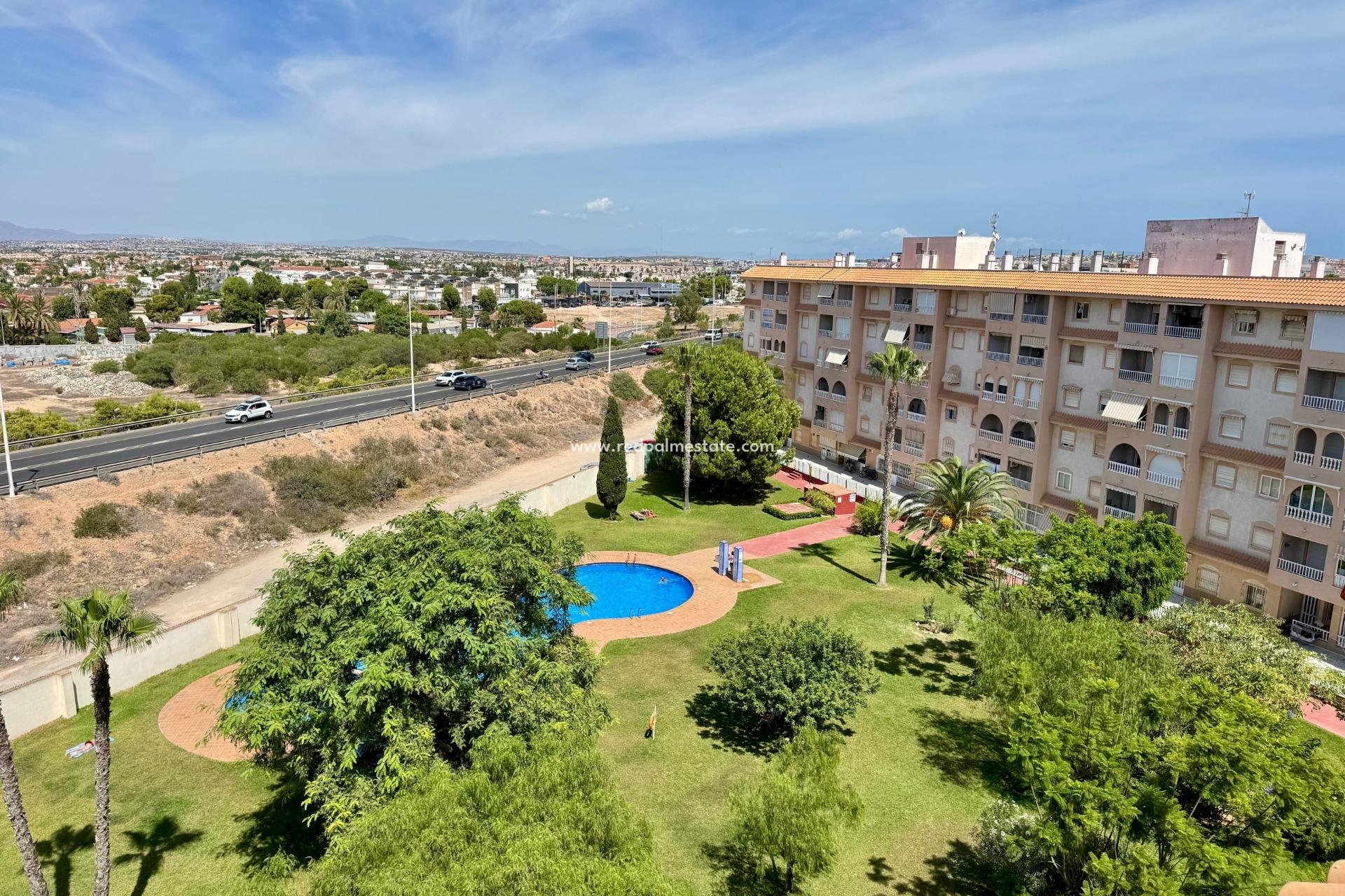 Resale - Apartment -
Torrevieja