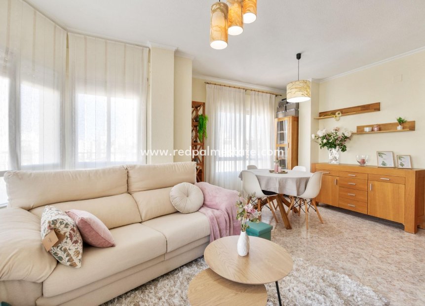 Resale - Apartment -
Torrevieja