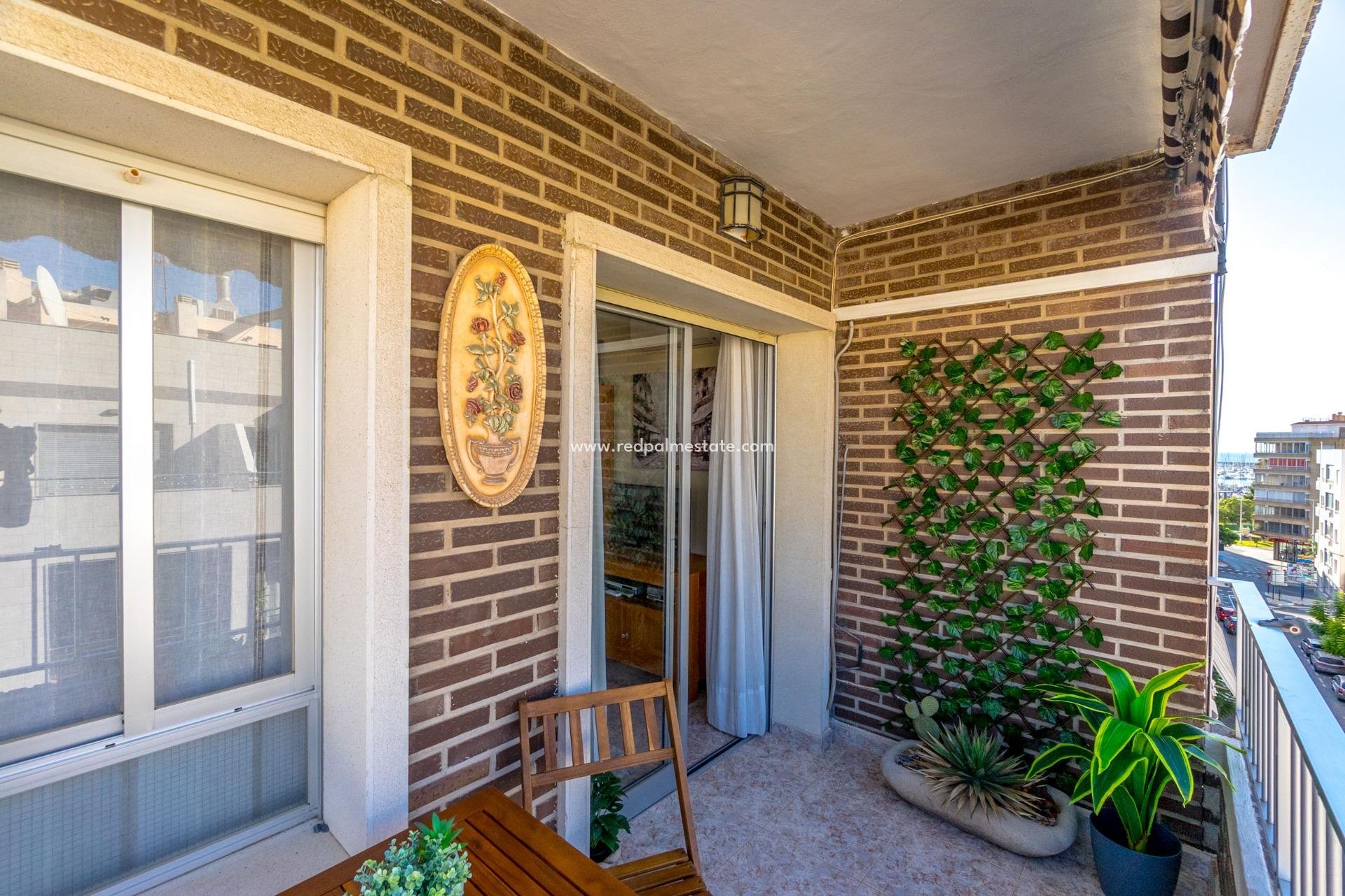 Resale - Apartment -
Torrevieja