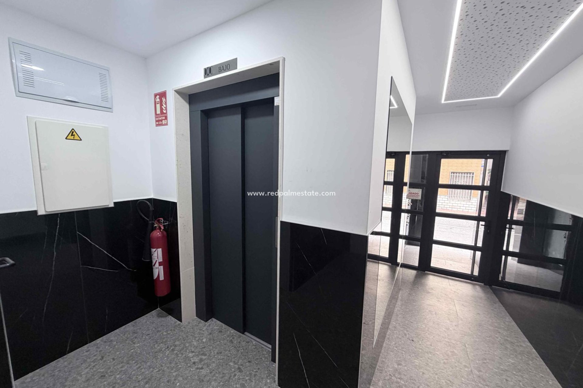 Resale - Apartment -
Torrevieja